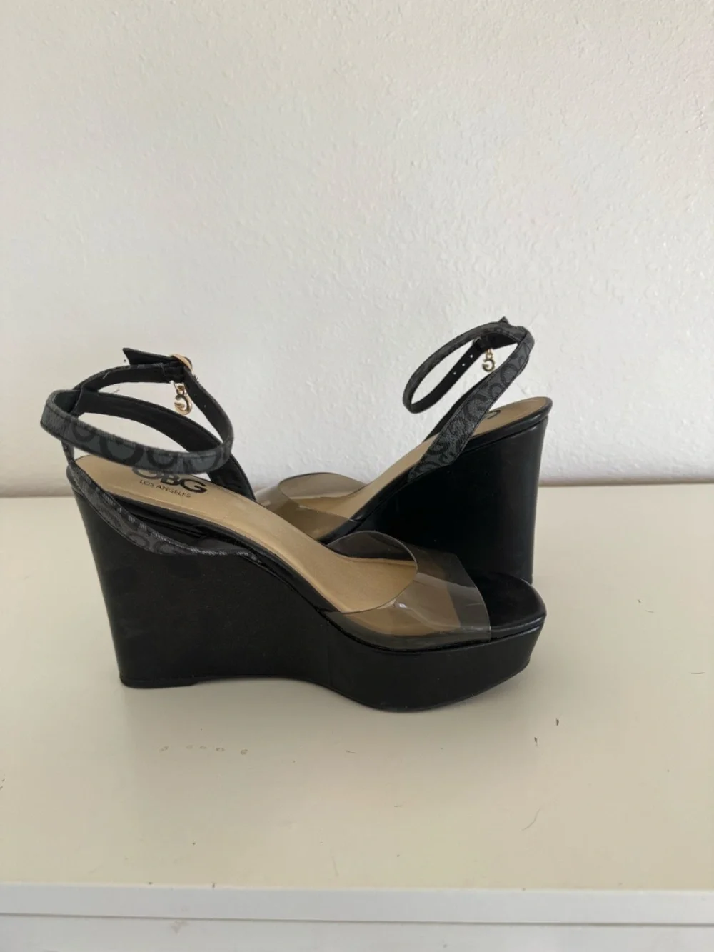 GBG Los Angeles wedge heels